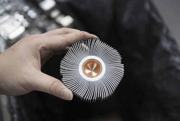 a clean CPU heatsink after rinsed by water